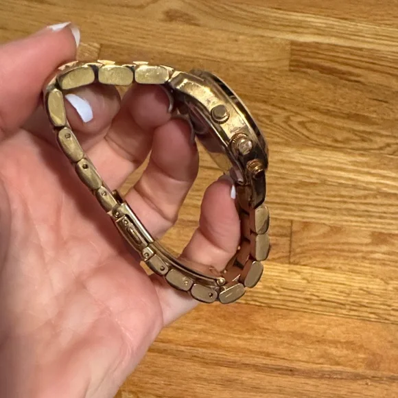 Michael Kors Rose Gold-Tone Watch with White Dial - Picture 4 of 5